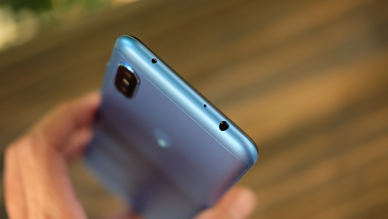 Vân tay mặt lưng trên điện thoại Xiaomi Redmi Note 6 Pro